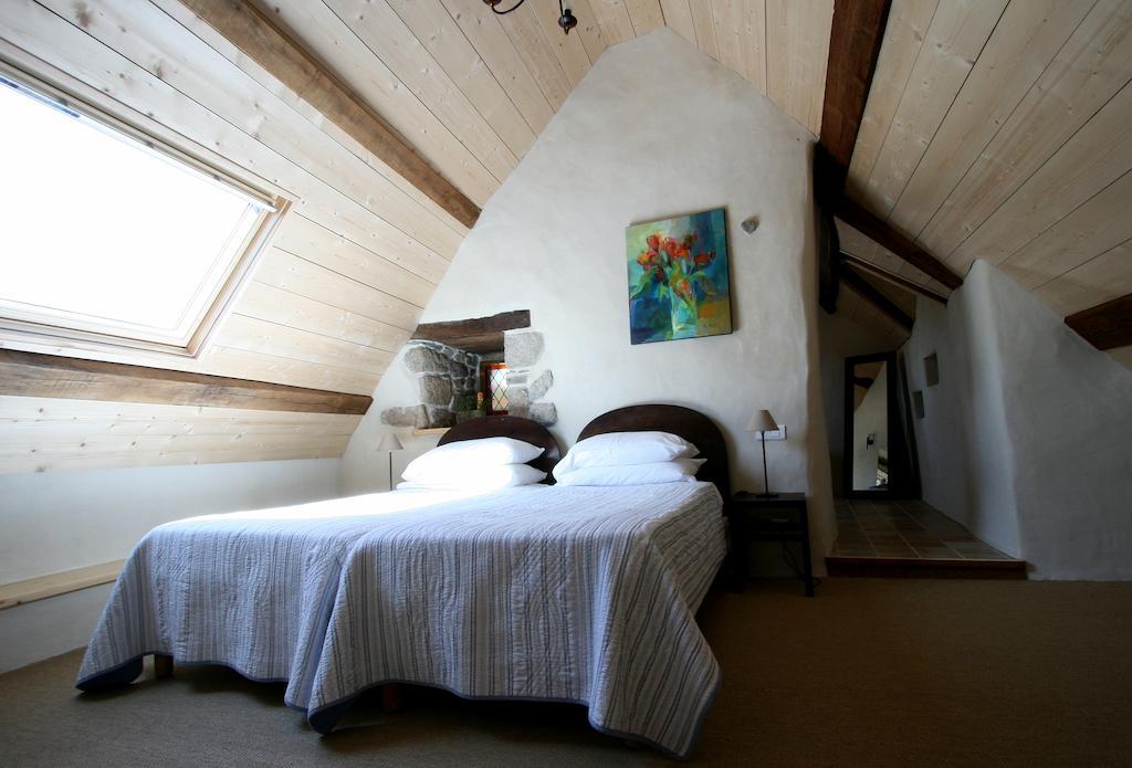 サン・ポル・ド・レオン ル クロ サン イヴ Bed & Breakfast 部屋 写真