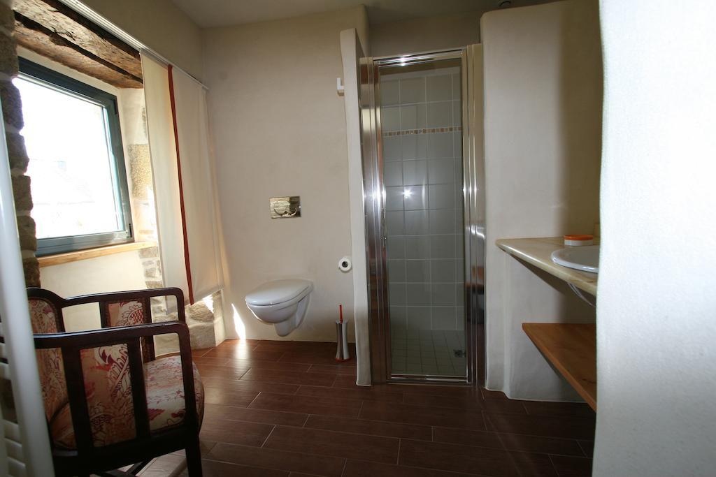サン・ポル・ド・レオン ル クロ サン イヴ Bed & Breakfast 部屋 写真